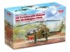 ICM 32062 AH-1G Cobra with Vietnam War US Helicopter Pilots 1/32